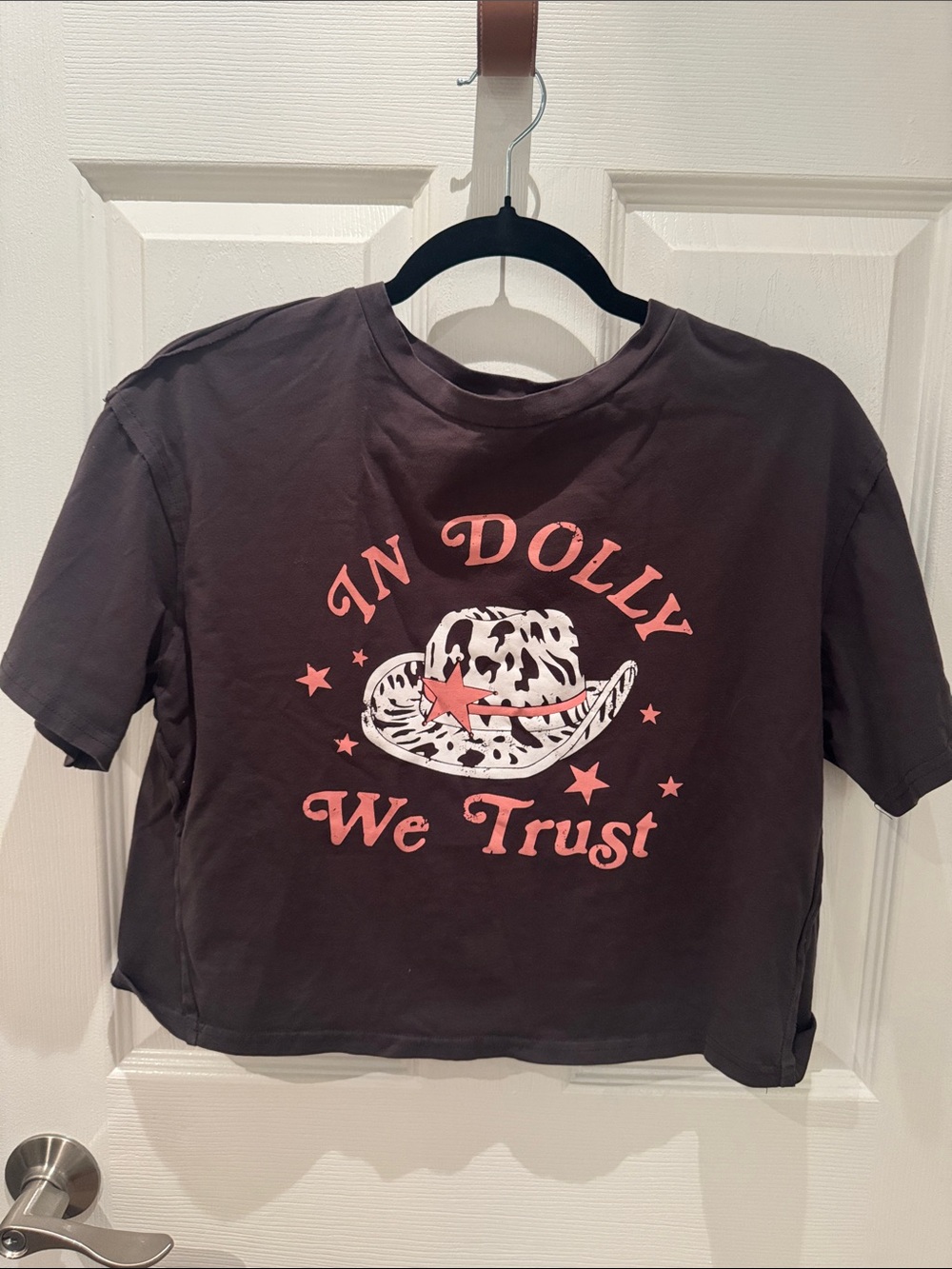 Source Unknown Black Crop Tee with Pink Graphic